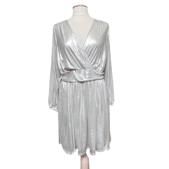 Torrid Silver‎ Metallic Stretch Liquid Knit Surplice Dress Party Size 0 / 12 / L - Picture 1 of 11